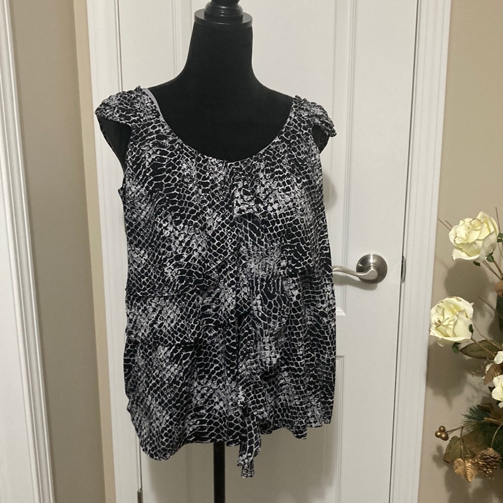 4/$10 Worthington Ladies Top